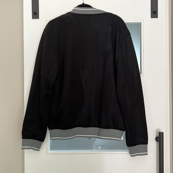 Jacket - Picture 4 of 4